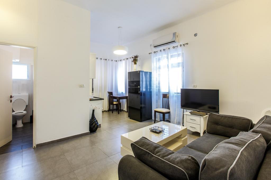 Chic Apartments By The Beach Tel Aviv Esterno foto
