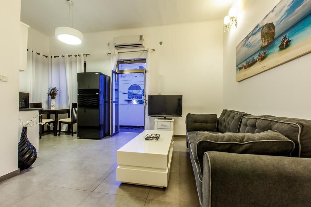 Chic Apartments By The Beach Tel Aviv Esterno foto
